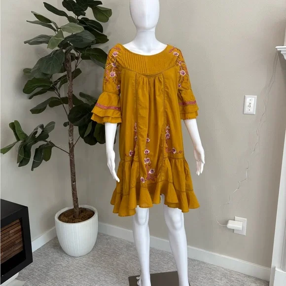 Free People Pavlo Floral Embroidered Babydoll Dress SIze Small Tiered Ruffle - Picture 15 of 15